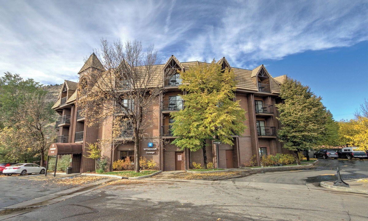 Historic Downtown Durango Resort | OFFICIAL LISTING | Wyndham - Durango 1 Bedroom w/Whirlpool Tub, Wi-Fi, & More!