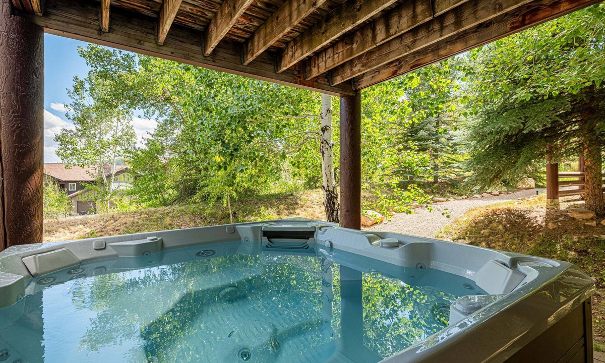 Park City House | Park City Sun Peak Home with Hot Tub, Hike/Ski 30+ days Dogs OK