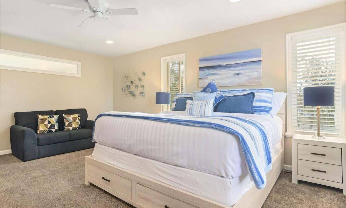Midvale House | Parkside Home * Private Hot Tub * Near Ski Resorts
