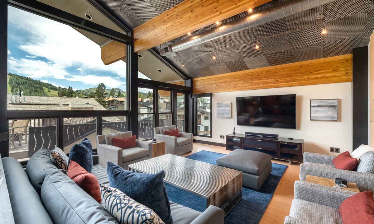 Deer Valley House | Penthouse Silver Lake Village by Luxury Mountain Destinations