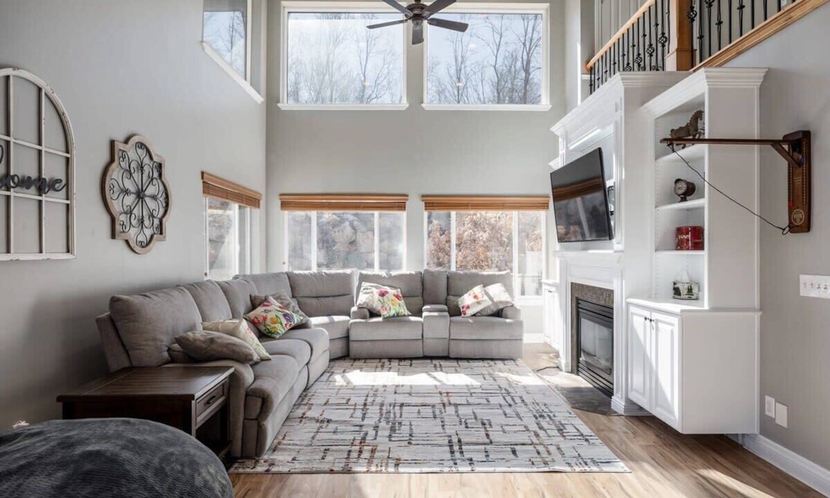 North Salt Lake House | Ping pong, Arcade, Private yard w/Mountain view!