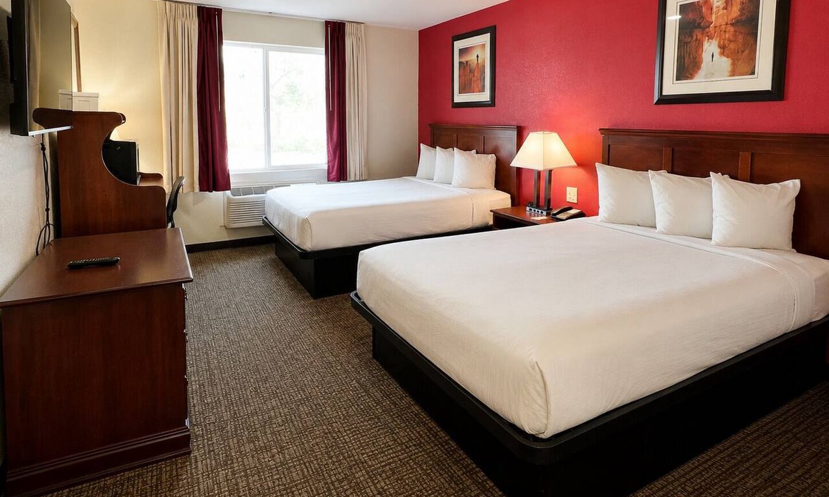 Draper Hotel | Ramada by Wyndham Draper