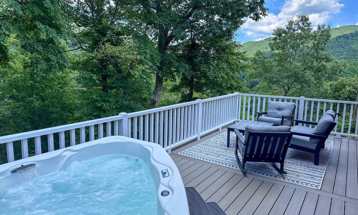 Fairview House | Red Barn Escape: Hot Tub, Fire Pit, Grill - Mountain Views Near Asheville!