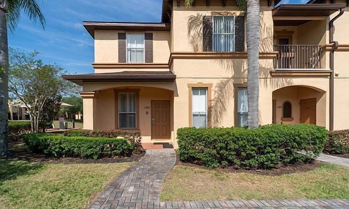 Regal Palms House | Regal Palms Resort Communal Pool, Arcade, Fitness Center & Tennis