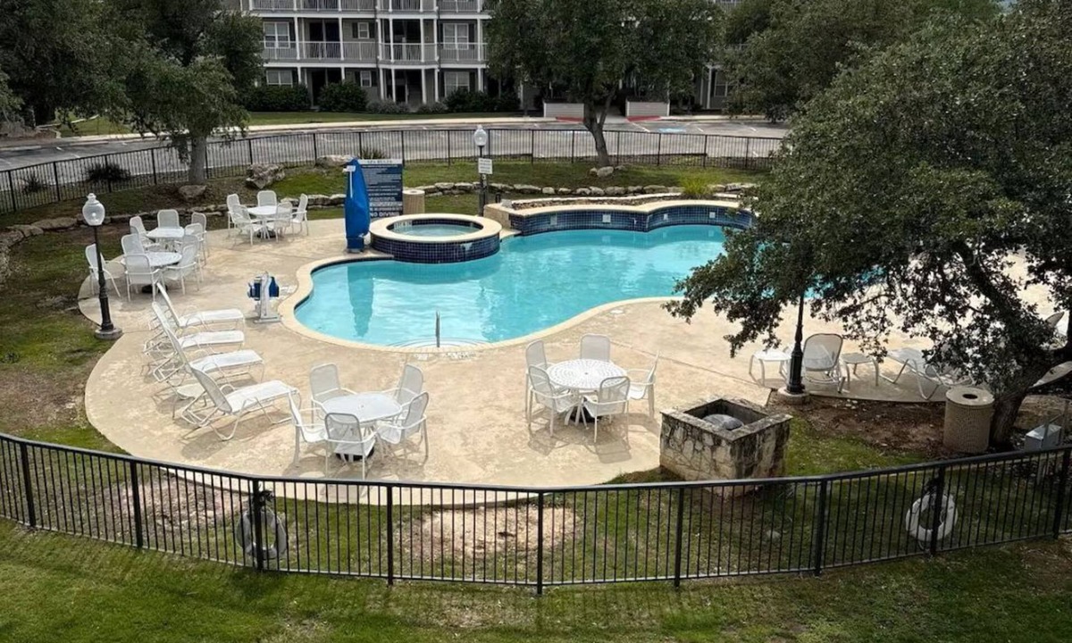 Canyon Lake Condo | Relaxing 2-Bedroom Condo with AC, WiFi in Scenic Canyon Lake.