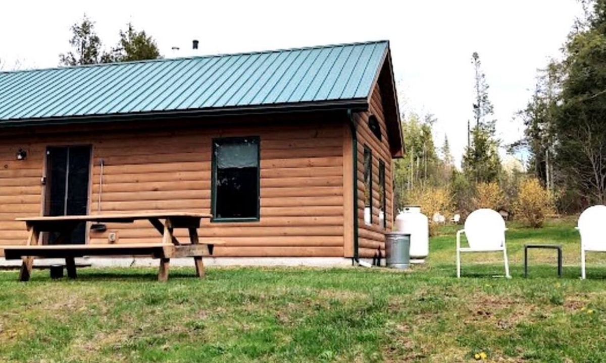 Hyde Park Cabin | Serene Country Cabins 4 In the heart of Vermont near Hyde Park
