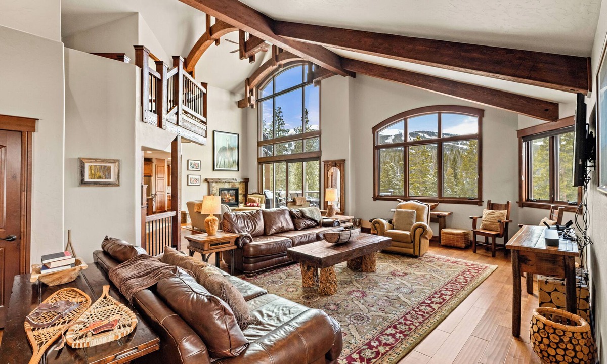 Warrior's Mark West House | Six Ensuite Bedrooms, Major Mtn Views, Hike/Ski