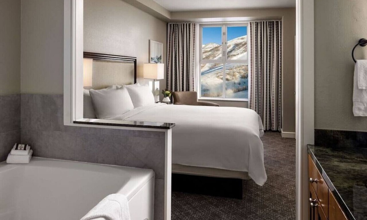 North Park City Hotel | Ski In/Out - Marriott Mountainside