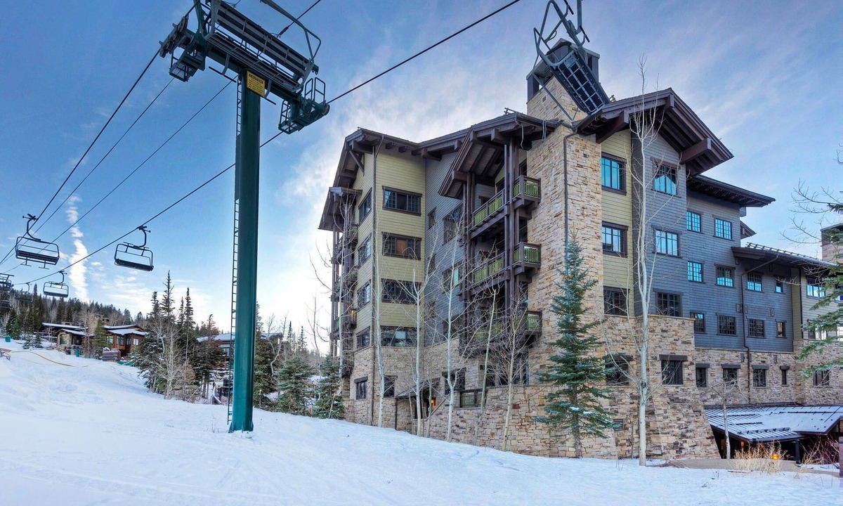 Empire Pass Condo | Ski-In Ski-Out Condo with Fireplace