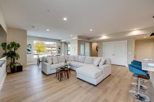 Millcreek House | Ski Resorts & SLC Fun! Brand New Millcreek Home