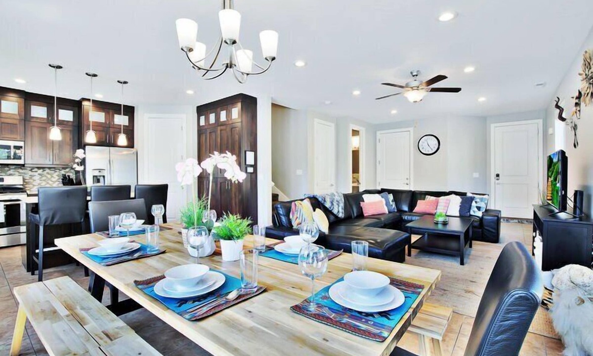 Moab House | Sleeps 58: Townies | Pool/Spa | Garage | Downtown Location | 420/424/428/432