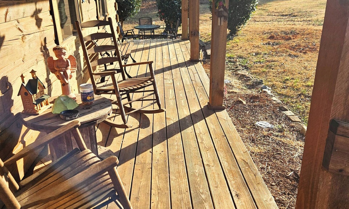 Rutherfordton Cabin | Sleepy Meadows a Quiet 3 bedroom cabin retreat in the foothills of Rutherfordton