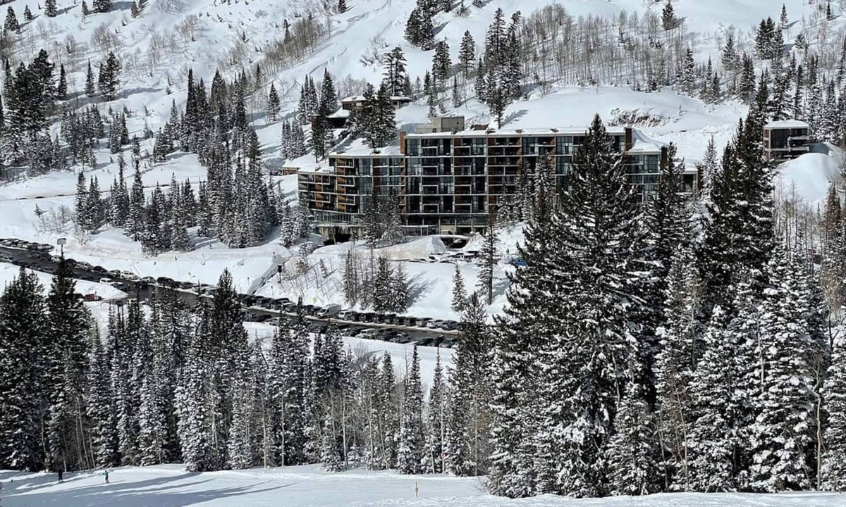 Salt Lake Mountain Resorts Apartment | Snowbird Condo. Ski-in/Ski-Out Resort Vacation at GREAT Price! Pool Hot Tub Alta