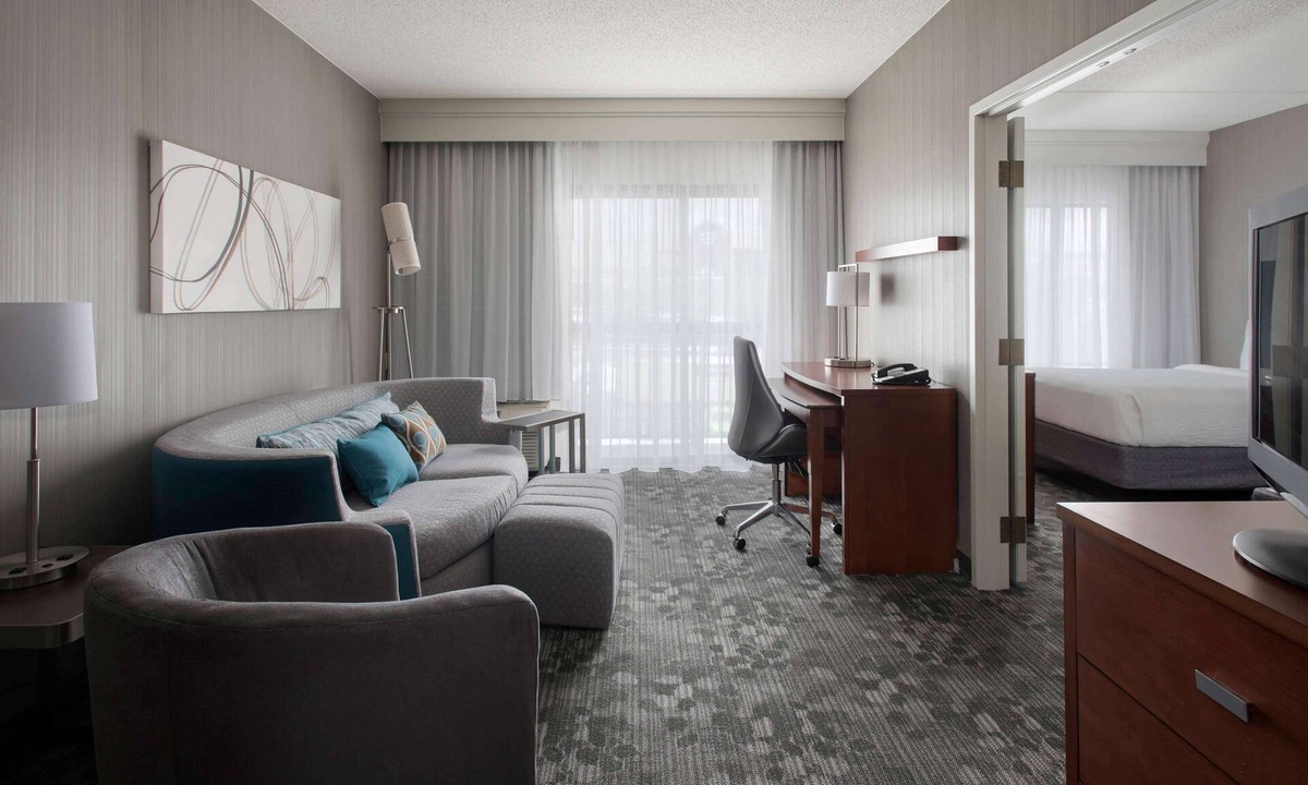 Milford Hotel | Sonesta Select Boston Milford