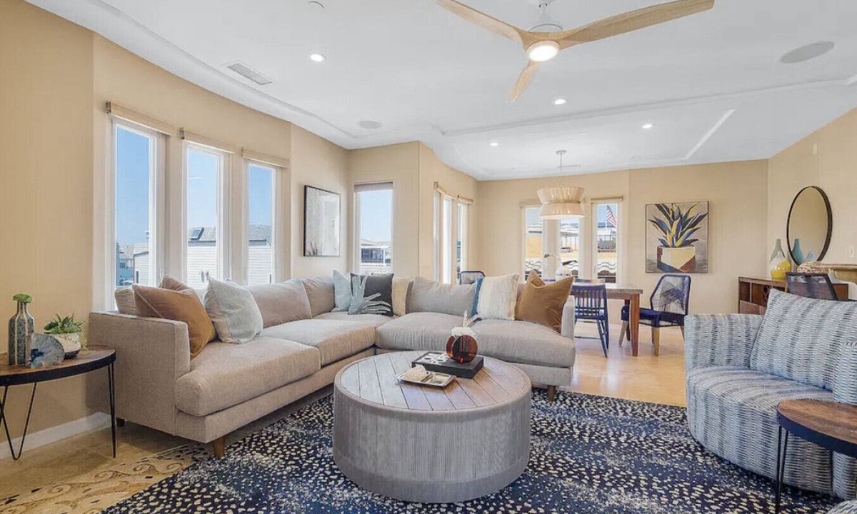 South Mission Beach House | South Mission Sand & Surf Retreat with AC & 3 Car Garage!