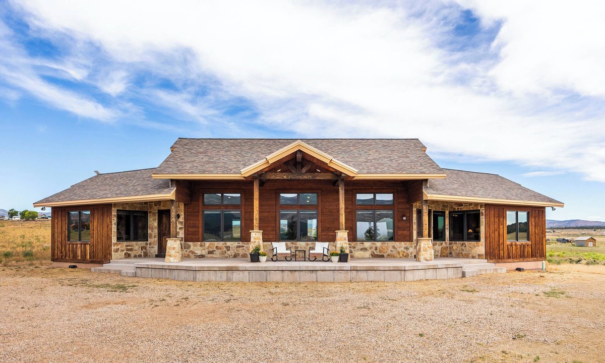 Fruitland Cabin | Space to Think, Live, and Breathe; Where Life Moves at Your Pace