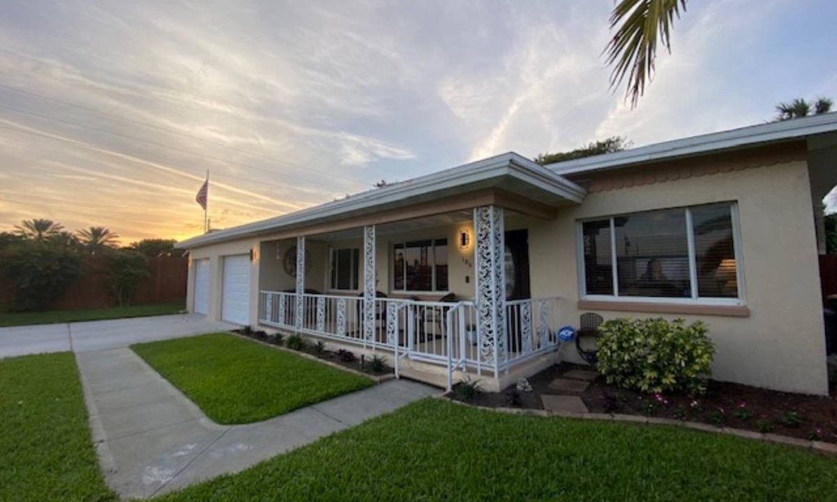 Port Canaveral House | Spacious Beach house/1 block to beach/45 mins to Disney/close to port and NASA.