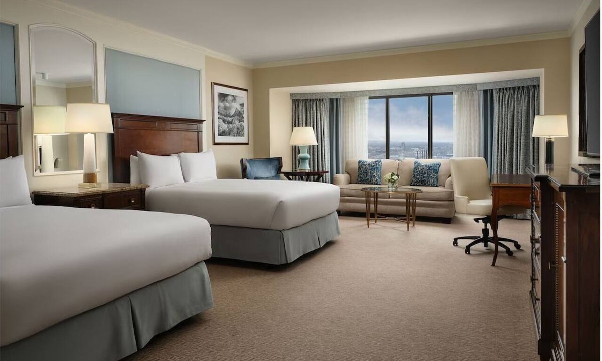 Rio Grande Hotel | Spacious Room Near Downtown w/Gourmet Brunch & Pool Access