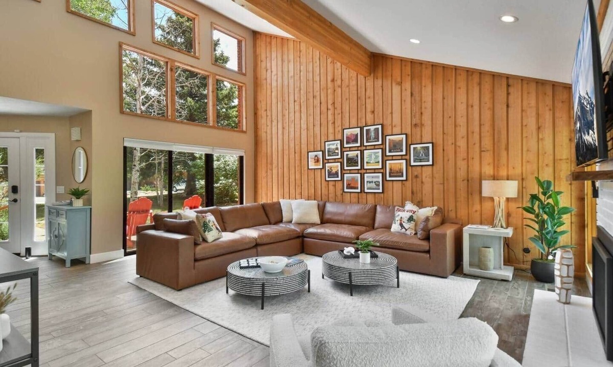 South Snyderville Basin House | Stylish Retreat: 3,600+ Sq; Walk to Cabriolet