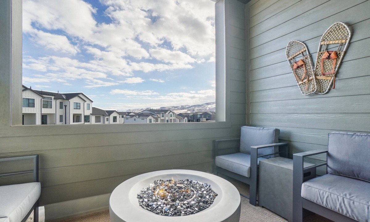 Mountain Green House | The Foxtrot at Mesa Arch Lane