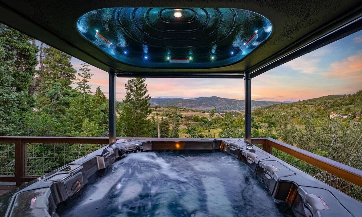 Summit Park House | The Grand Après | 2 Hot Tubs | Gym+Sauna & Theater