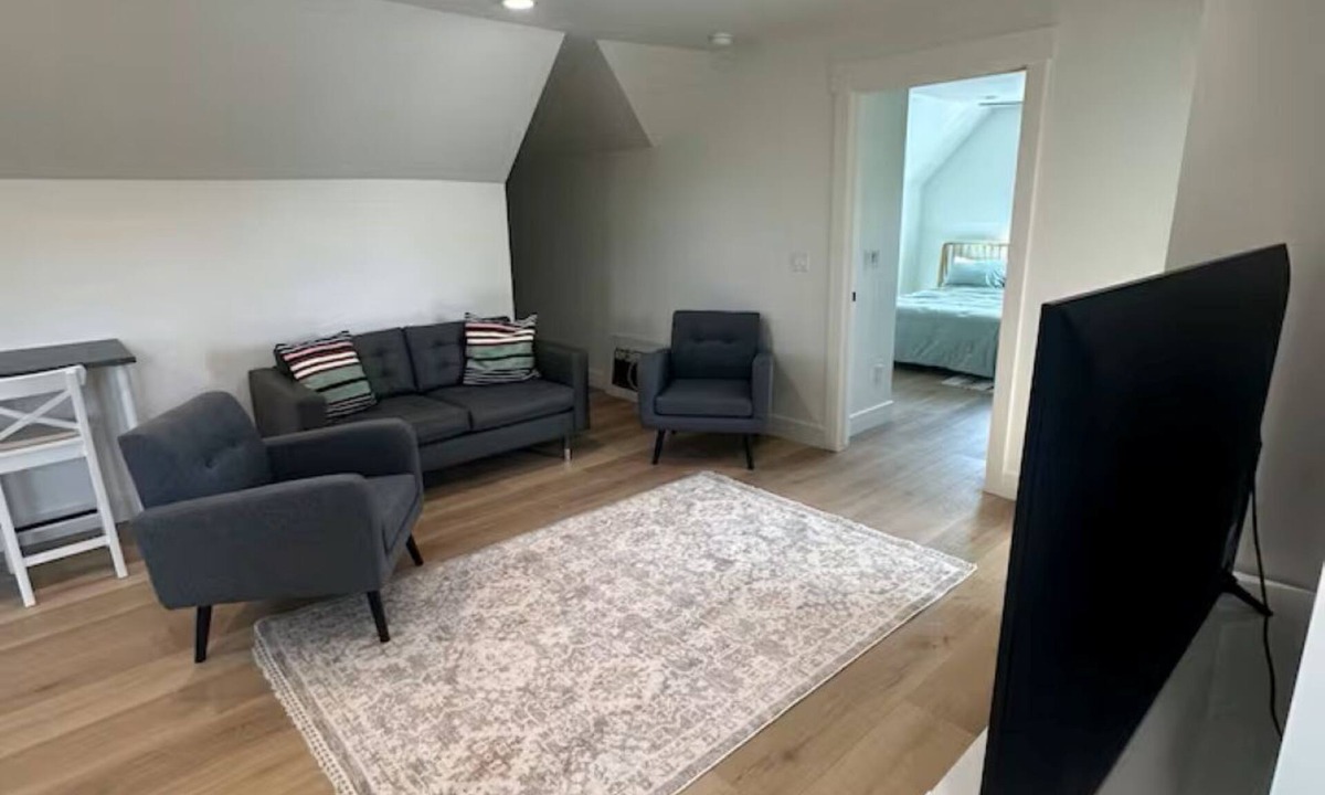 Farmington Condo | The Lagoon Hideaway