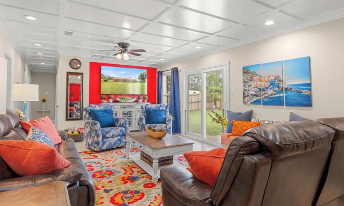 Oak House | The Plash Pad - 4-bedroom w/Pool in Gulf Shores! Your Vacation Destination!