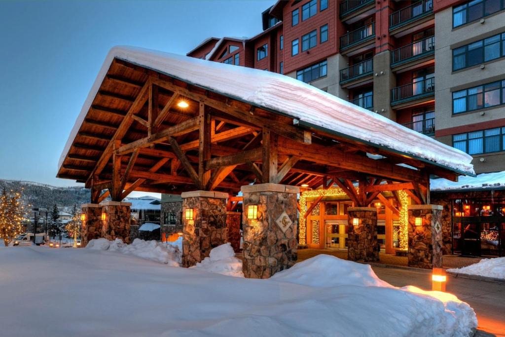 Steamboat Springs Hotel | The Steamboat Grand