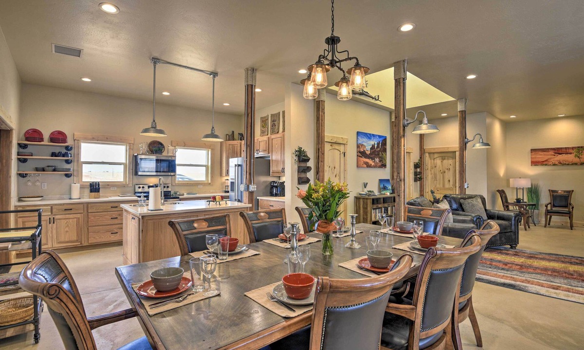 Lewis Cottage | Unique Cortez Family Getaway w/Mountain Views!