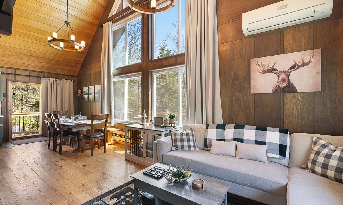Wilmington House | VT escape for all occasions w/New Kitchen, Game Rooms, Media Lounge, Chimney Hill Clubhouse Access!