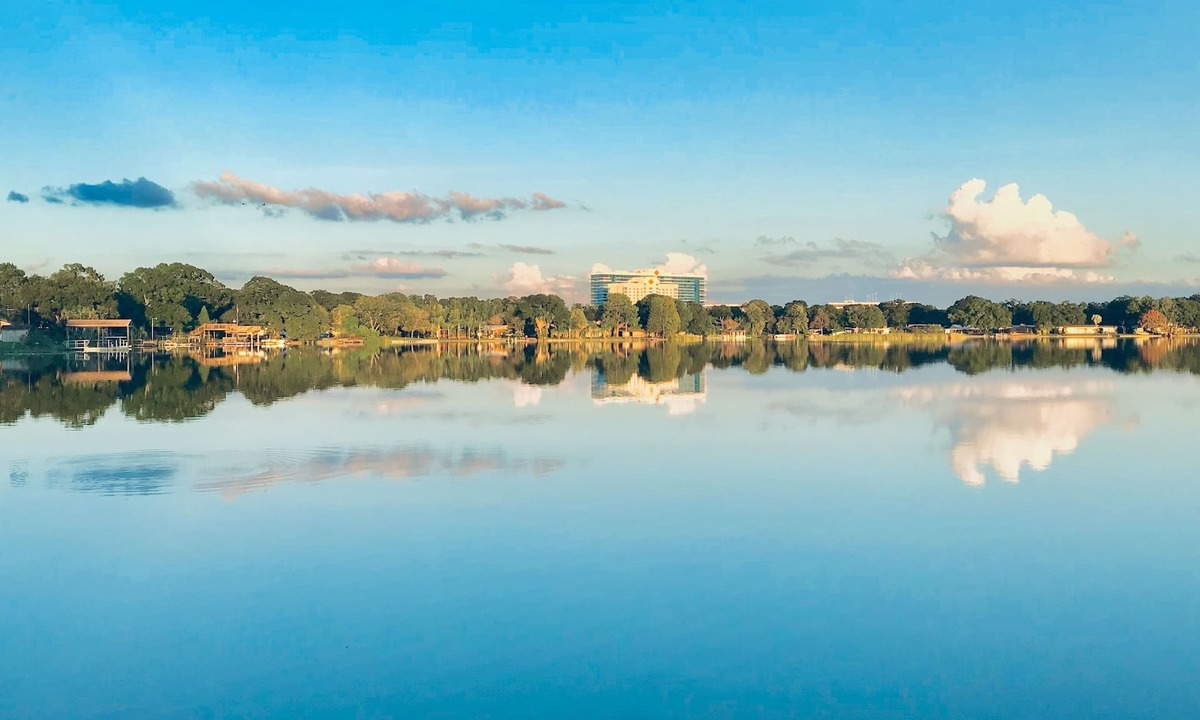 Orient Park House | Waterfront, Hard Rock, Ampitheater All In Your Backyard!