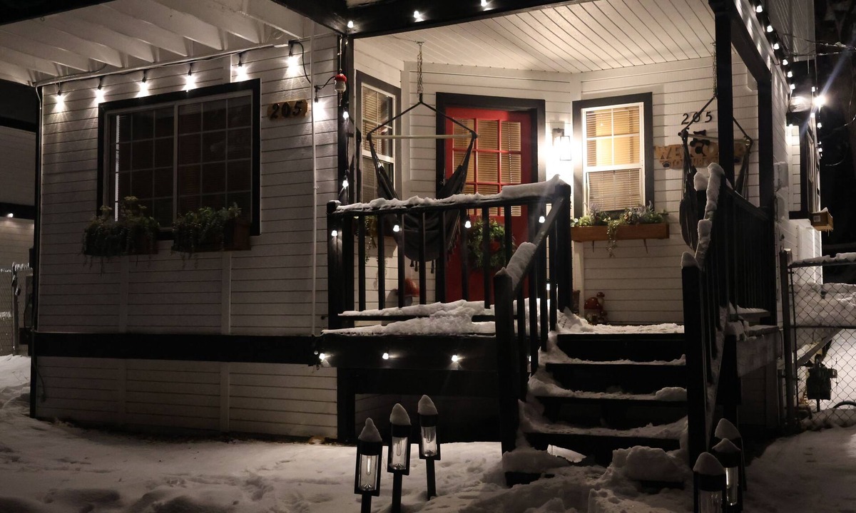Sugarloaf Cottage | Welcome to my Mushroom Cottage Enjoy this cozy & Unique Home