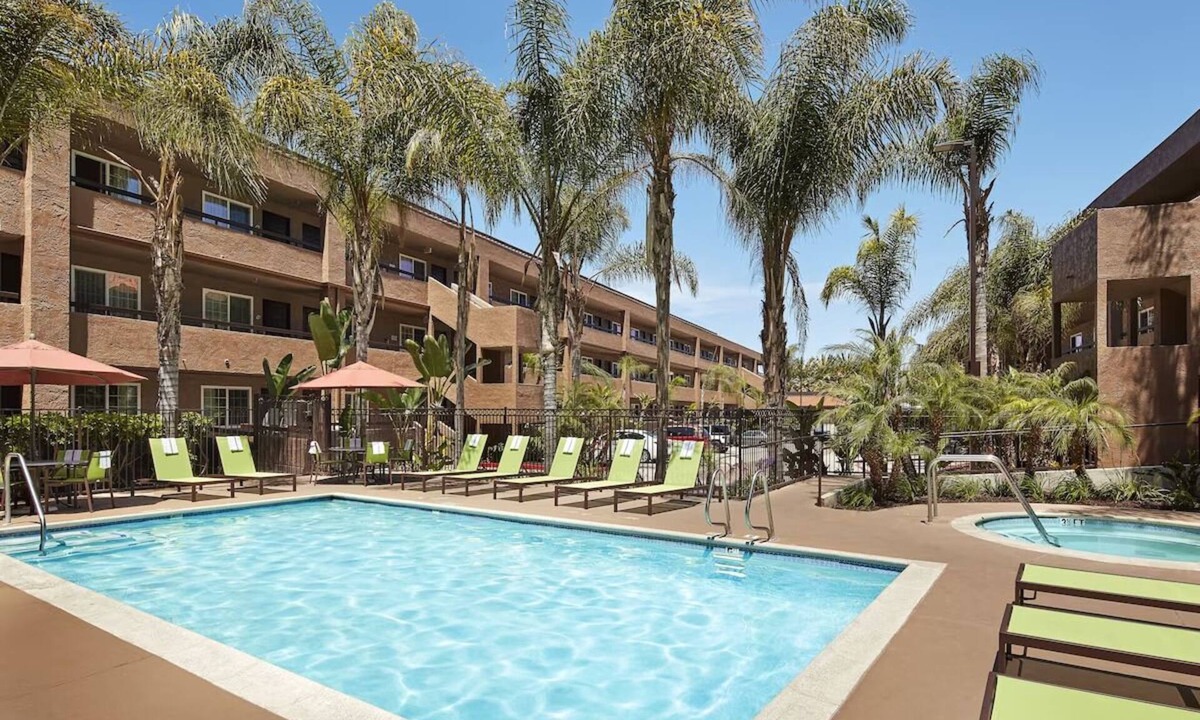 Mission Valley Hotel | Your Relaxing Getaway Awaits: Room with Pool - Close to San Diego Zoo