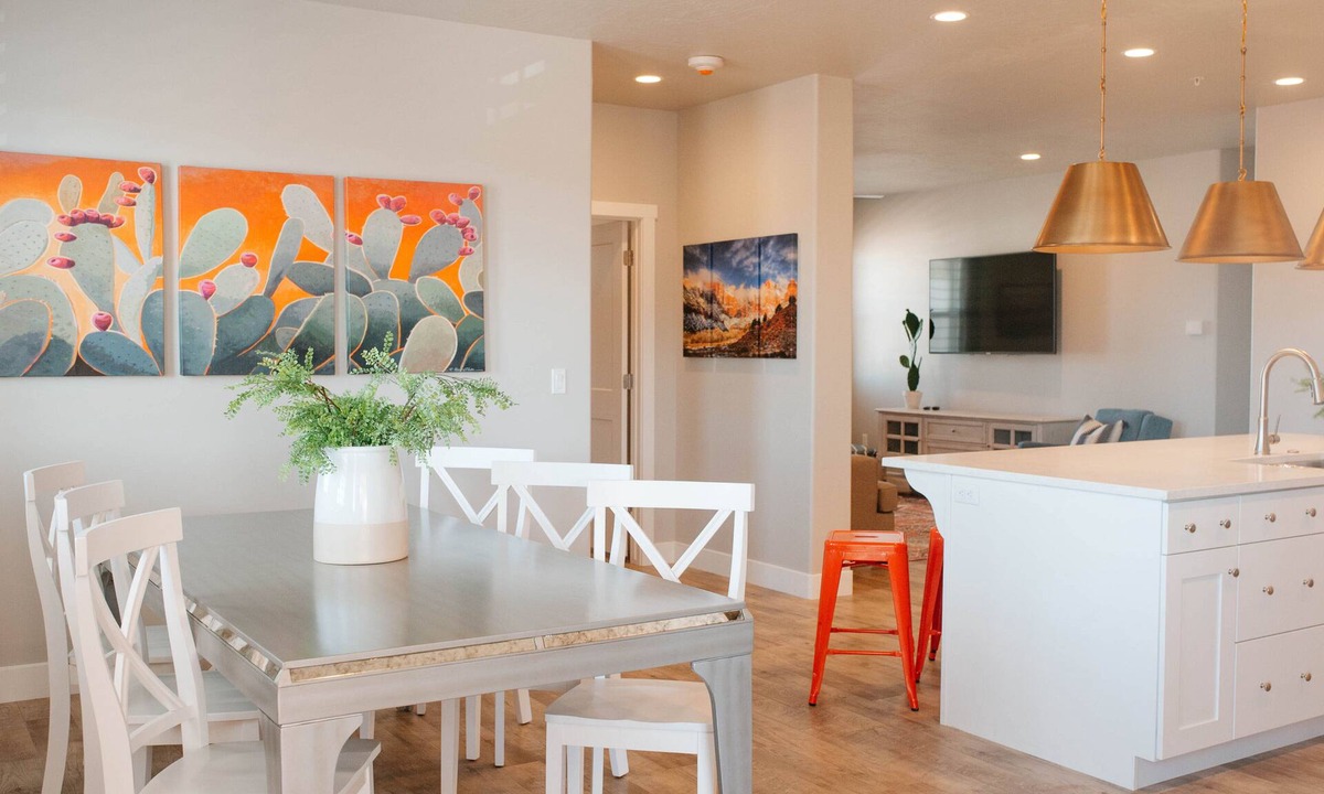 Washington Fields Condo | 🏜️Zion Desert🏜️ - Desert Retreat | Pool + Amenities | Perfect family getaway