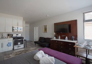 2 Bedroom, 2 Bathroom Detached Apt Max 7 Sleepers