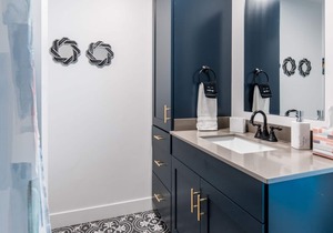 👑DownTown Luxury💎2 Bed/2 Bath🛁Family Friendly😍Close to Park & City🌇