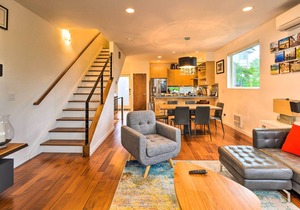 Urban Seattle Retreat w/ Rooftop Deck & Views in Seattle