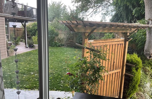Southeast Magnolia House | 1-bedroom garden bungalow in Seattle perfect for a getaway