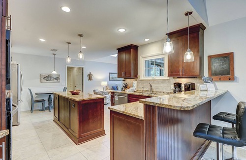 Heritage Woods House | 10 Baynard Cove-5 Minute walk to the beach with Private Pool & Spa
