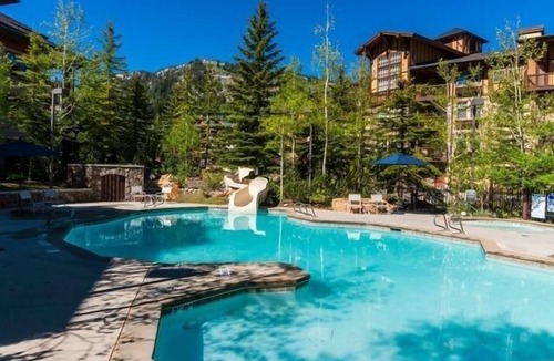 Salt Lake Mountain Resorts Cabin | 1205B - Double Queen Standard Eagle Springs West by RedAwning
