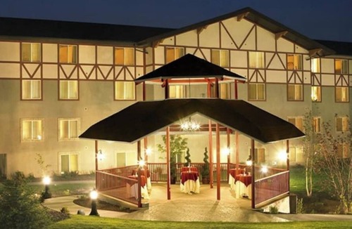 Zermatt Condo | 123 | 2Q Suite in Midway Near Park City + Pool