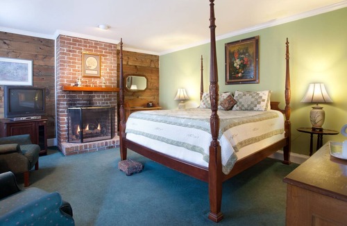 Historic District - North Hotel | 17Hundred90 Inn and Restaurant