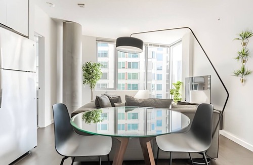 West Bellevue Apartment | 1BR | Gym, Pool | Bellevue | Sophari Towers B