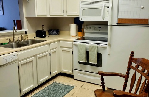 San Marcos Condo | 2 Bed/2 Bath - 1 mile to Campus & 0.5 mile to UFCU Stadium!