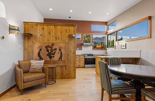 Kayenta Villa | 2 bed 2 bath in the Kayenta Art Village W/Views of the red rock cliffs.