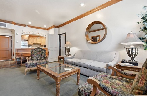 Zermatt Villa | 2 Bed 2 Bath Villa - Resort Amenities in the heart of Midway Utah 2080 2