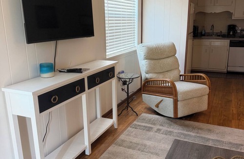 Gulf Stream Estates Condo | 2-bedrm condo w/pool in Murrells Inlet/Garden City Area walk to Prvt beach.