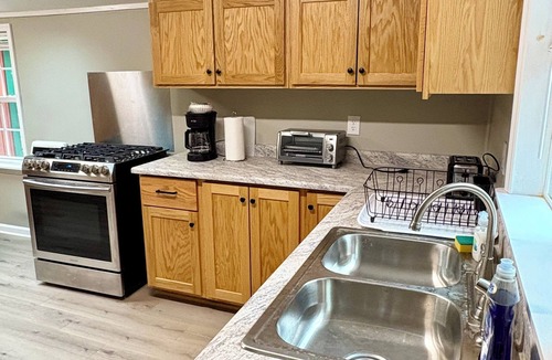 Cleveland Cabin | 2-bedroom cabin in serene Cleveland perfect for a relaxing getaway