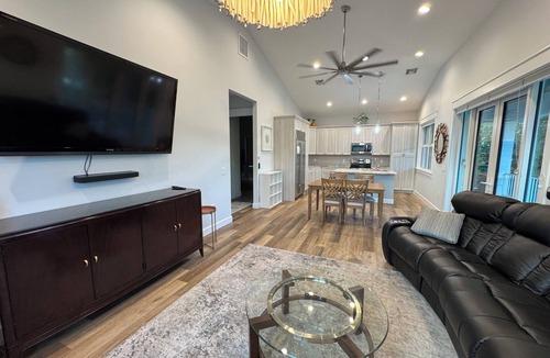 Tropic House | 2-bedrooms 2-baths with PICKLE BALL, TENNIS, BATTING CAGE, BASKETBALL, & POOL.