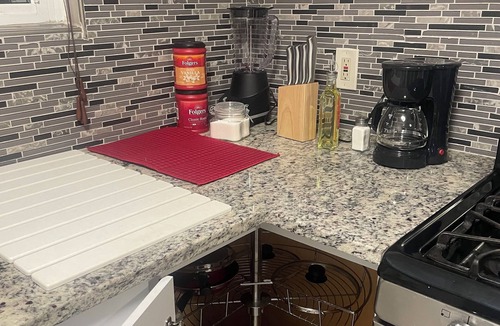 Taylorsville House | 2-bedroomUnit, Split EntryHouse. Taylorsville. Pet friendly.Close to SLC Airport